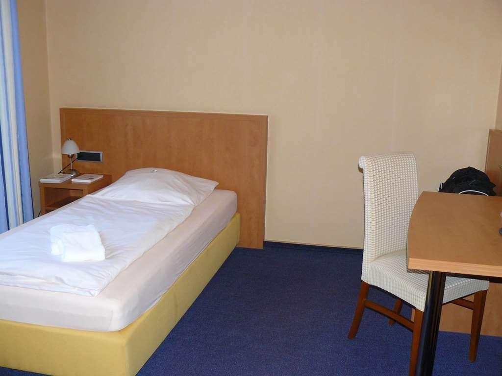 Lavital Sport- & Wellness Hotel Wesendorf Rum bild