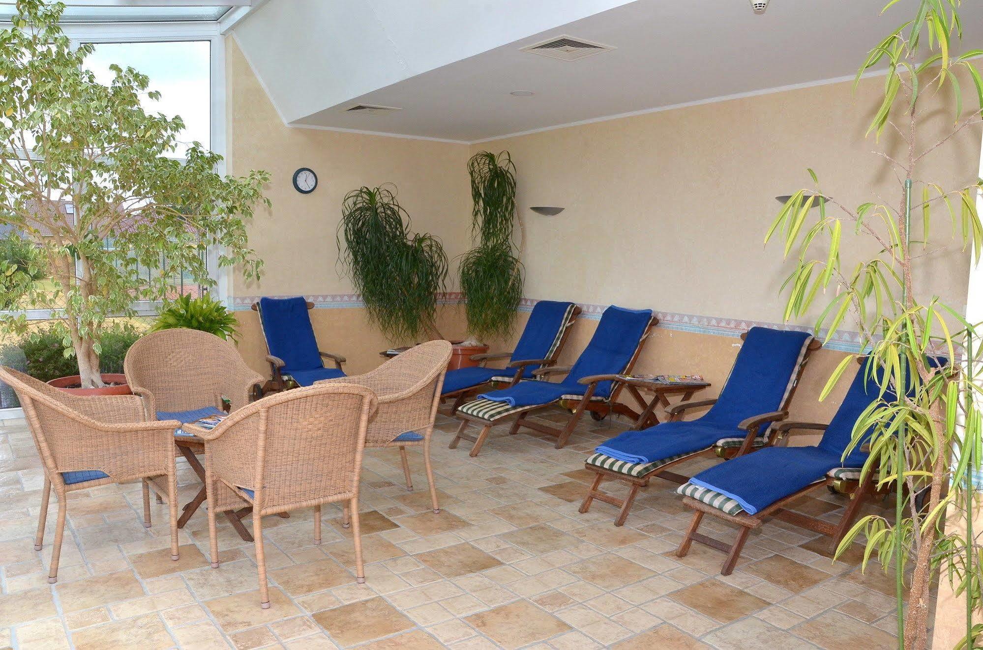 Lavital Sport- & Wellness Hotel Wesendorf Exteriör bild