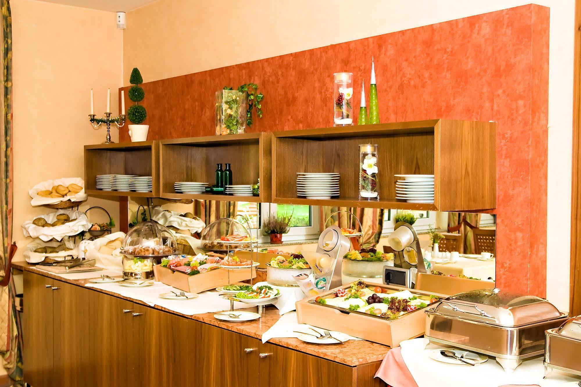 Lavital Sport- & Wellness Hotel Wesendorf Exteriör bild
